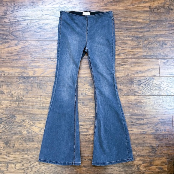 Free People • Penny Pull-On Flare Jeans bell bottom black grey stretch denim - Picture 2 of 10